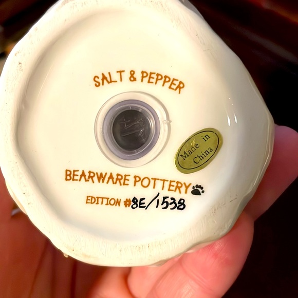 Boyd’s Bears Bearware Pottery Salt & Pepper Shakers Set - Picture 4 of 5